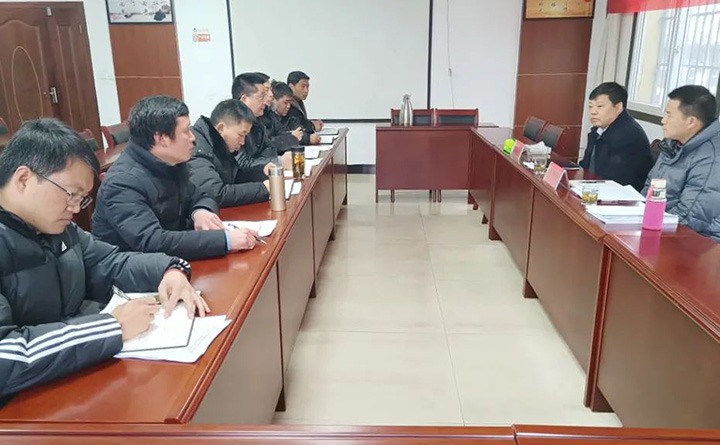 云煤（yl6809永利）集团总经理助理、鼎新办主任陈家昆一行到四角地煤矿公司督导调研