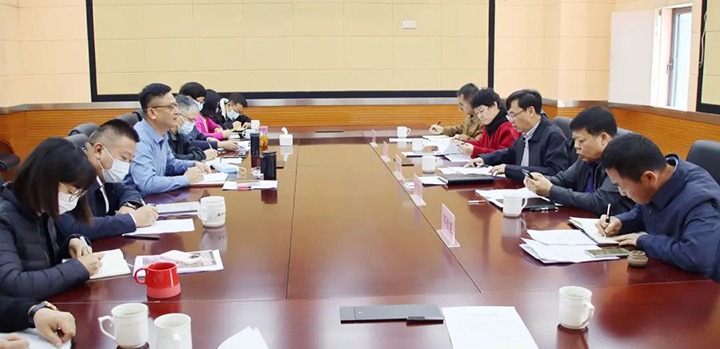 云煤（yl6809永利）集团党委副书记、总经理高建嵩一行到云煤矿业公司发展2022年第一季度出产经营工作督导调研