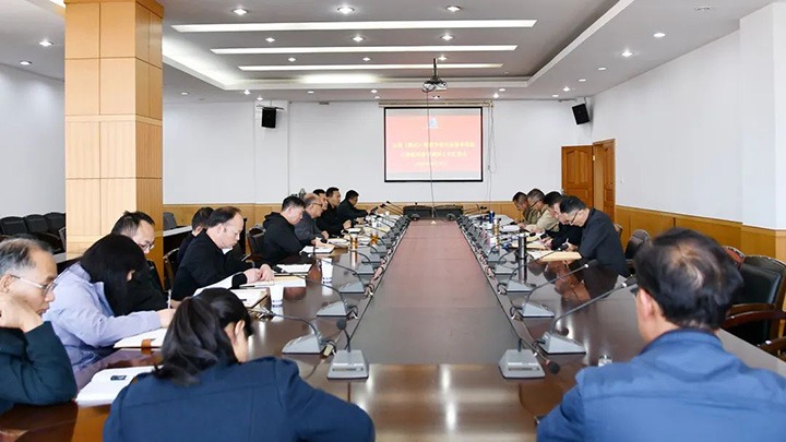 云煤（yl6809永利）集团专职表部董事寸延峰、孔君到云维集团督导调研