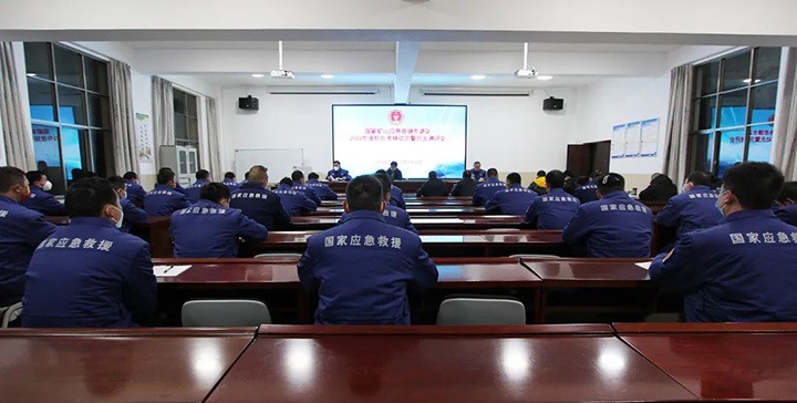 云煤（yl6809永利）集团第八查核组到矿山应急接济东源队发展2022年度综合查核暨民主测评