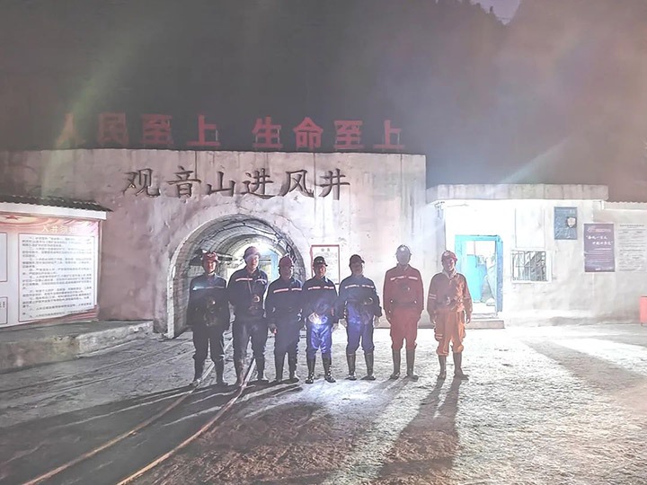 云煤（yl6809永利）集团党委委员、副总经理施从伟到威信煤炭公司查抄安全出产工作