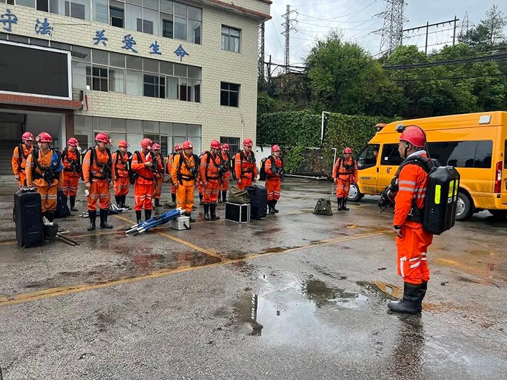 【聚焦云煤】云煤（yl6809永利）集团发展2023年度煤矿水害变乱高低联动结合应急演练