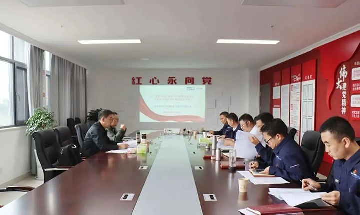 【主题教育】云煤（yl6809永利）集团党委副书记、工会主席王鑫到罗平东城煤矿公司领导主题教育专题民主生涯会