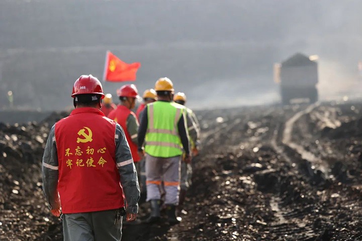 【喜讯】前锋煤业公司剥离量突破汗青新高