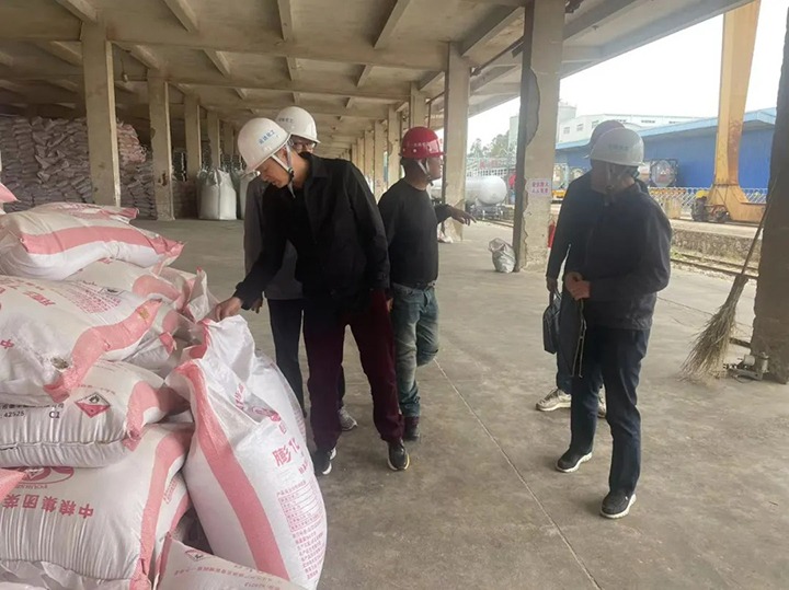 【聚焦云煤】云煤（yl6809永利）集团到石化供销公司发展安全环保查抄