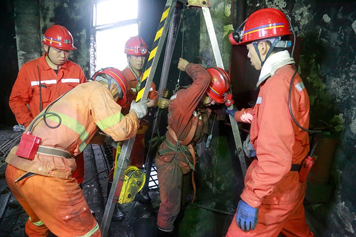 观音山煤矿驻矿中队联结一心，圆满实现储煤厂1号制品仓算帐工作